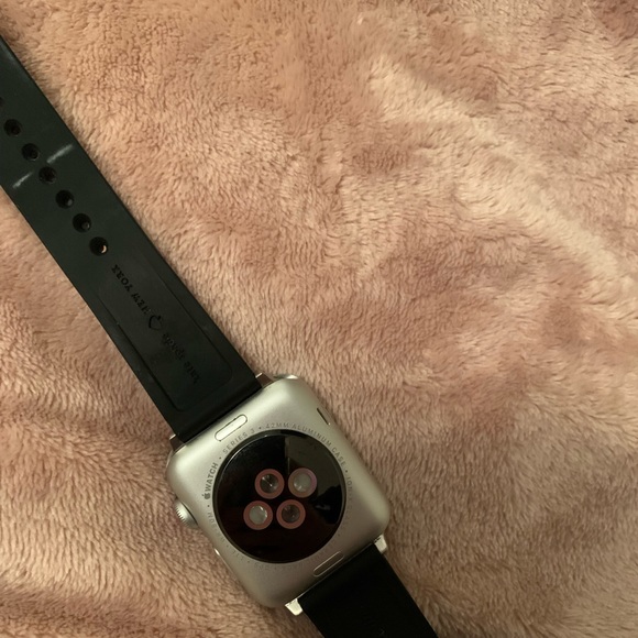 Apple Watch Series 3 - Picture 2 of 4